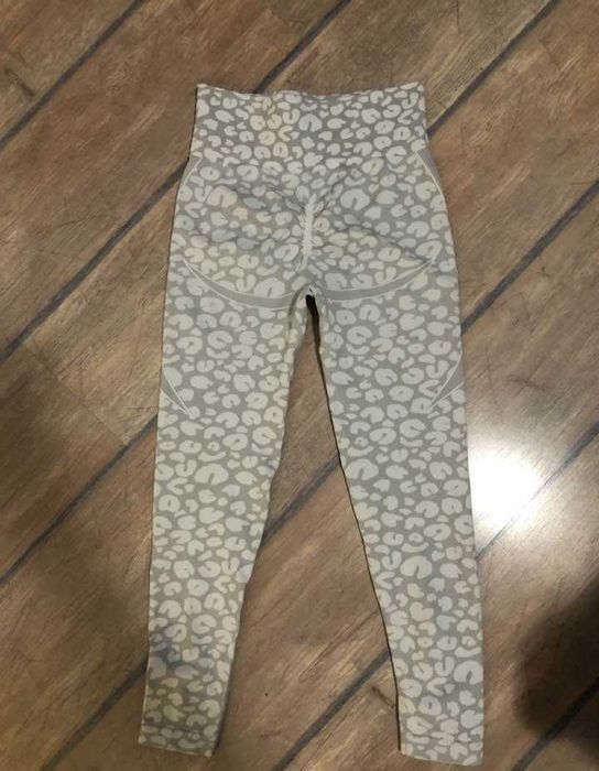 уникален безшевен оформящ клин