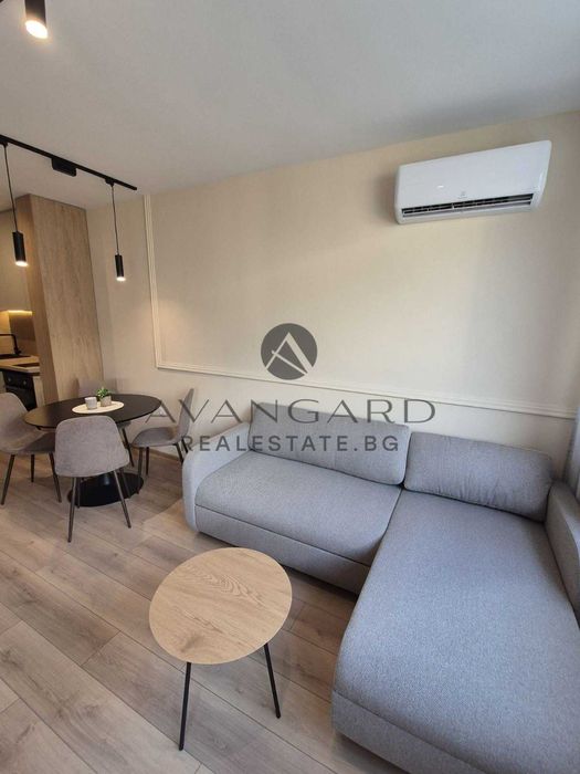 Продава се Двустаен апартамент в Пловдив, Център - 67 кв.м за 2436 €/кв.м - Снимка #1