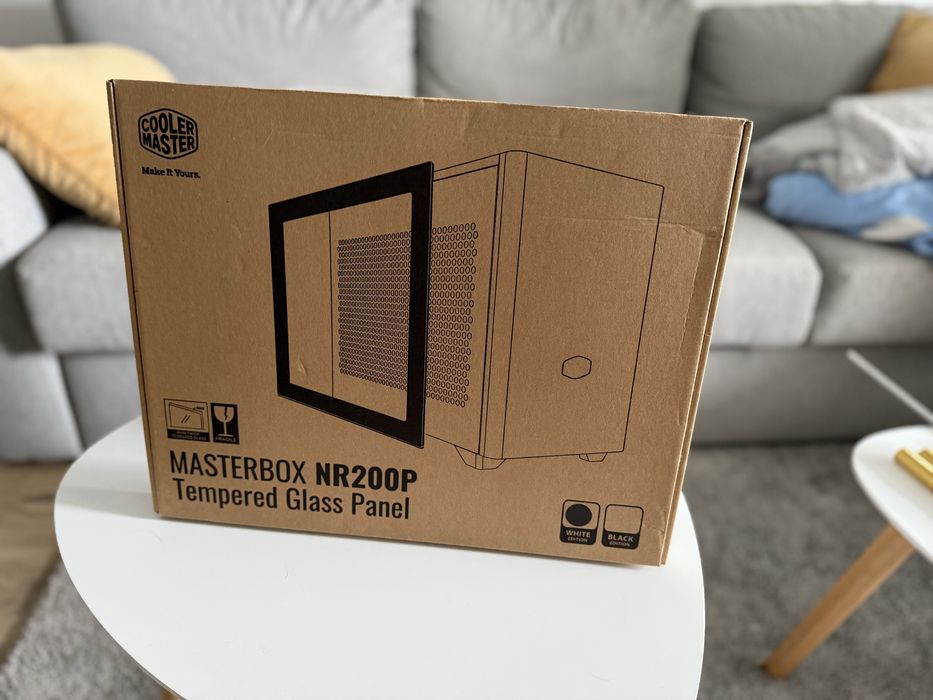 Carcasa Cooler Master NR200P mini ITX mesh + tempered glass panel