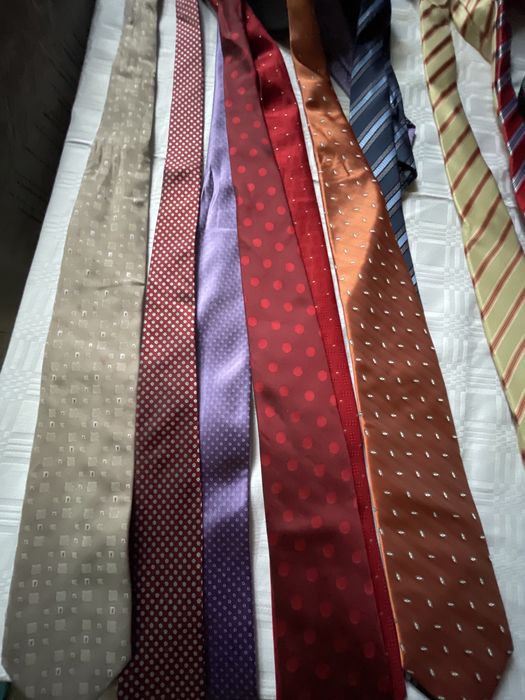 Cravate de firma conform pozelor