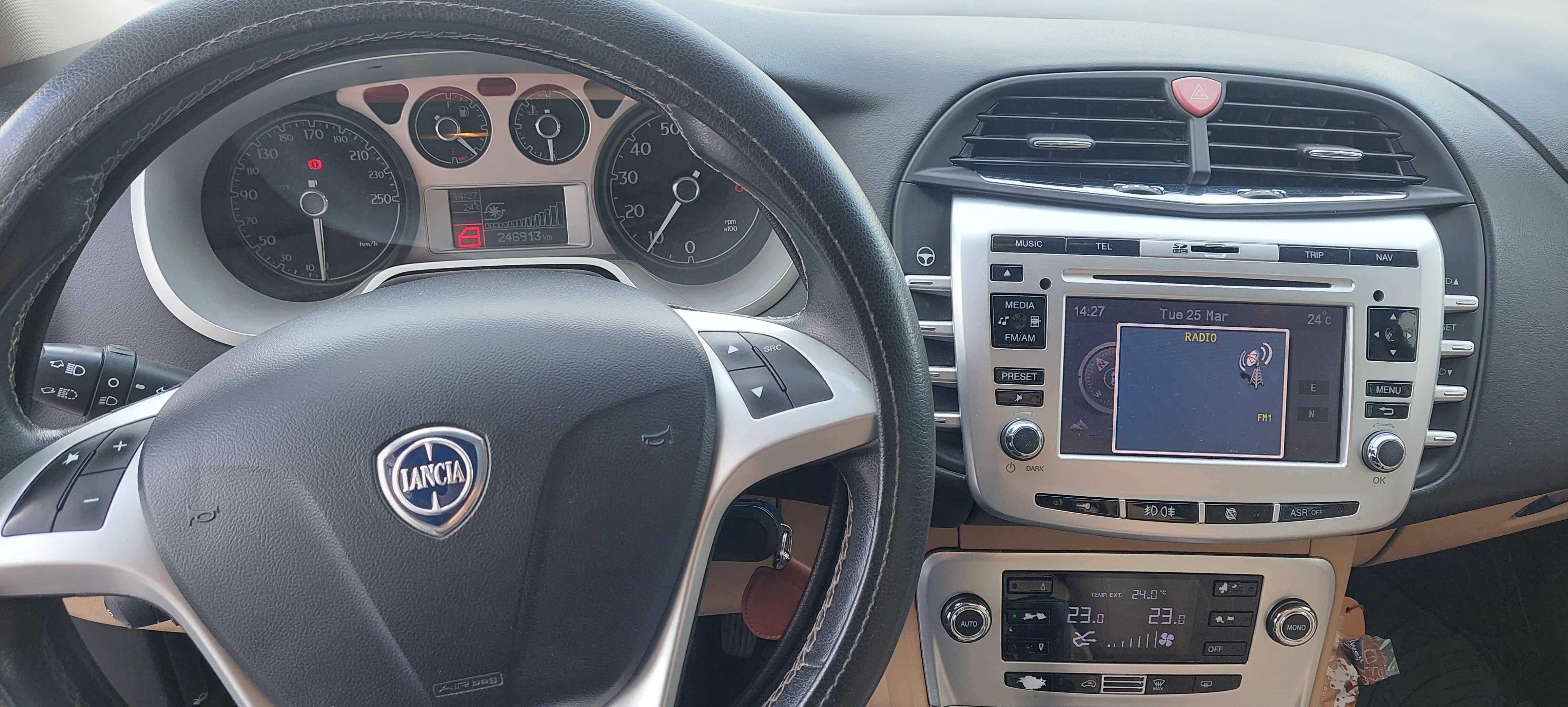 Lancia Delta - PLatinum Edition 1,4 16V