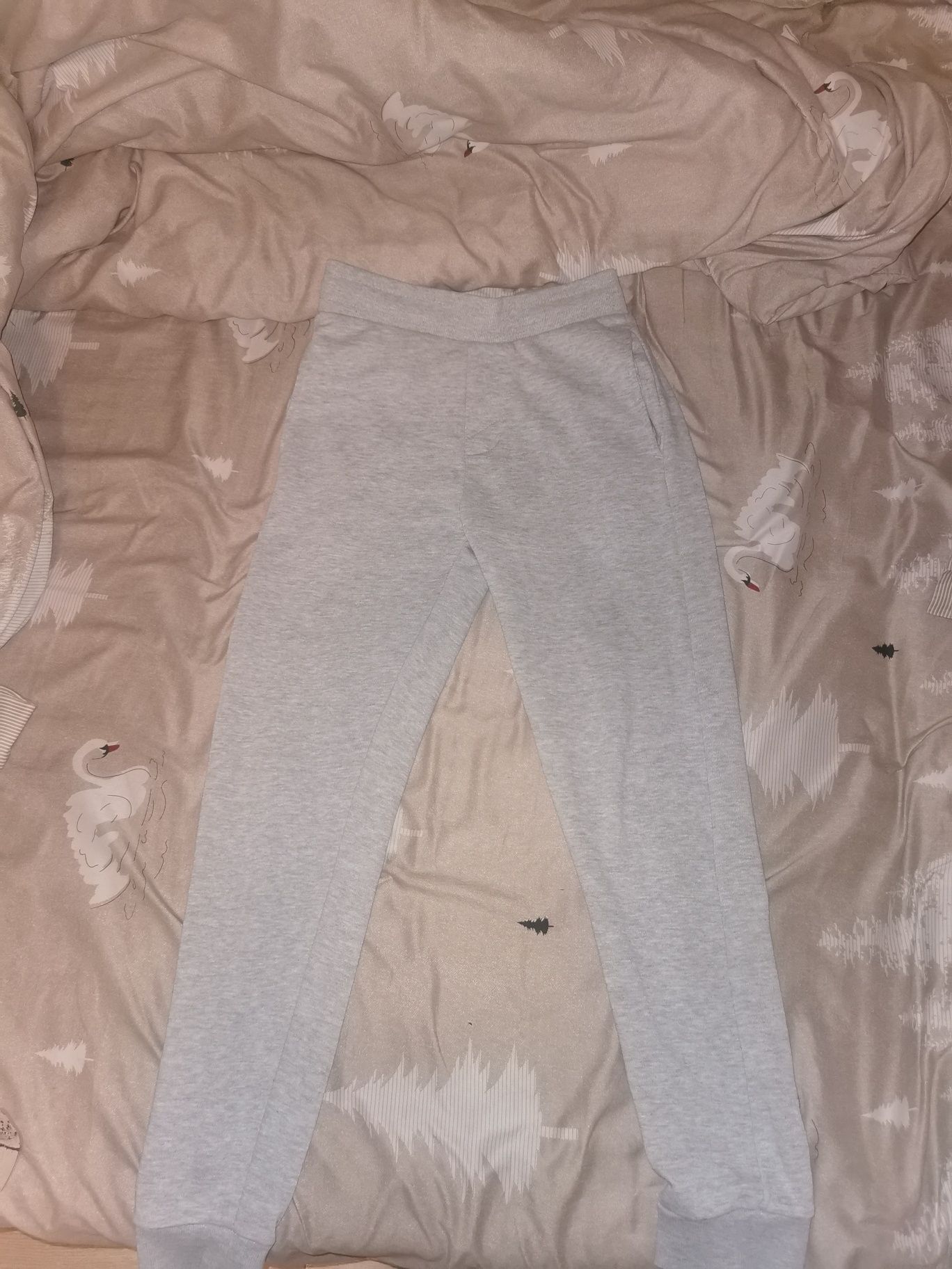 pantaloni trening