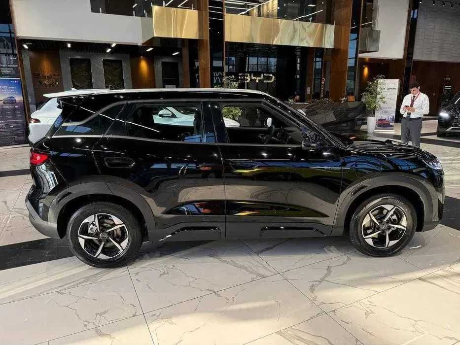 BYD Yuan Up Flagship Черный с наваротами гарантией готов для нотариуса