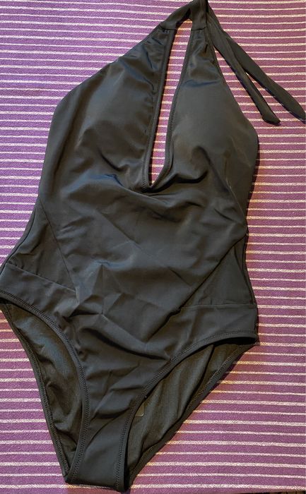 Страхотен дамски цял бански черен