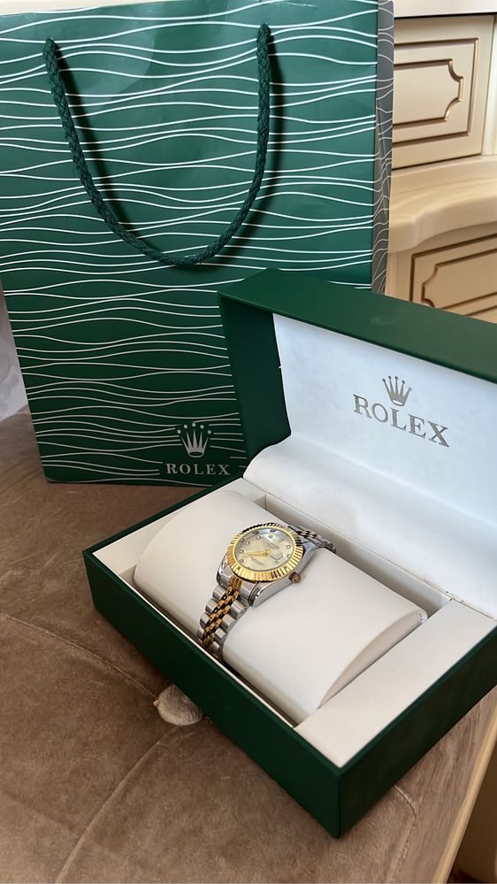 Женские часы Rolex