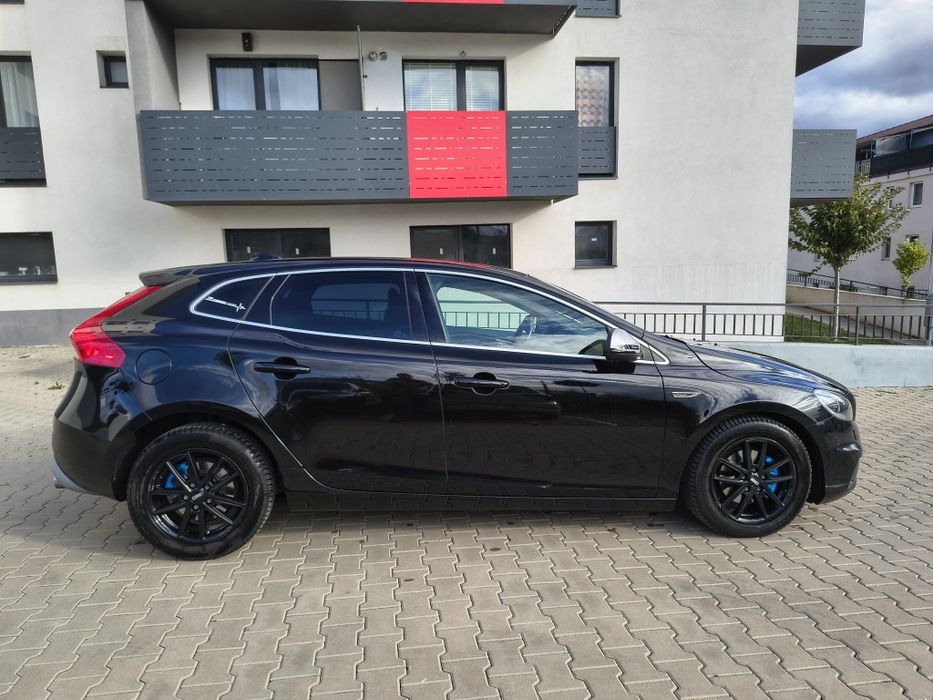 Volvo V40 Rdesign 2.0 Diesel euro 6 FULL. IMPECABIL!!