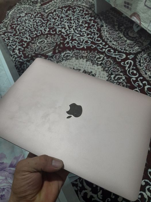 MacBook air 2020 halati yaxwi