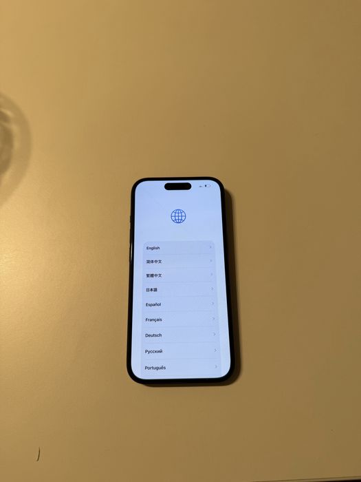 Iphone 15 90% bateria