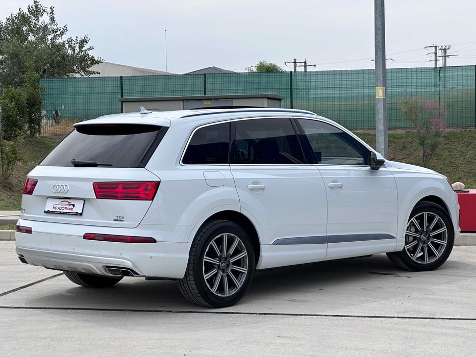 Audi Q7 QUATTRO / 3.0TDI - 272Cp / Panoramic / Matrix