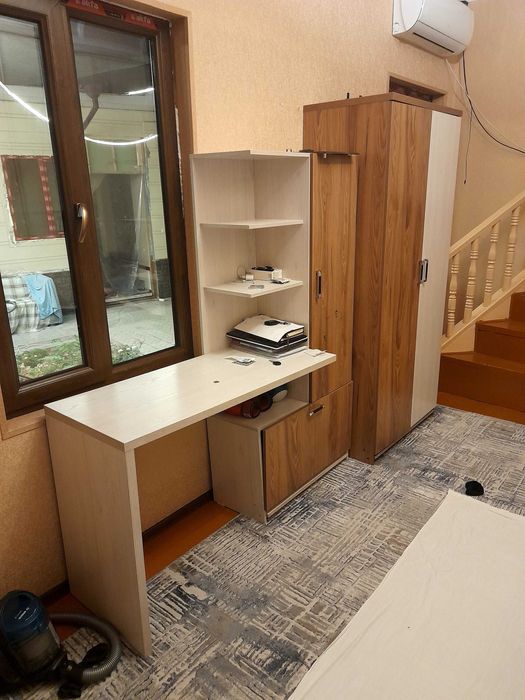 Шкаф для детей и подроскам.