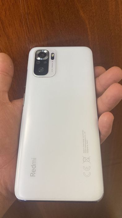 Продаётся Редми ноте 10 4/64 белый