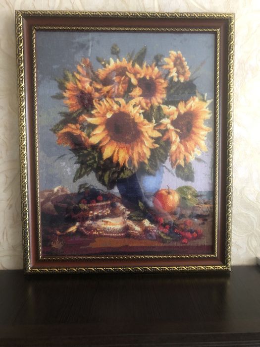 Продам картину «Подсолнухи» (вышивка крестом)
