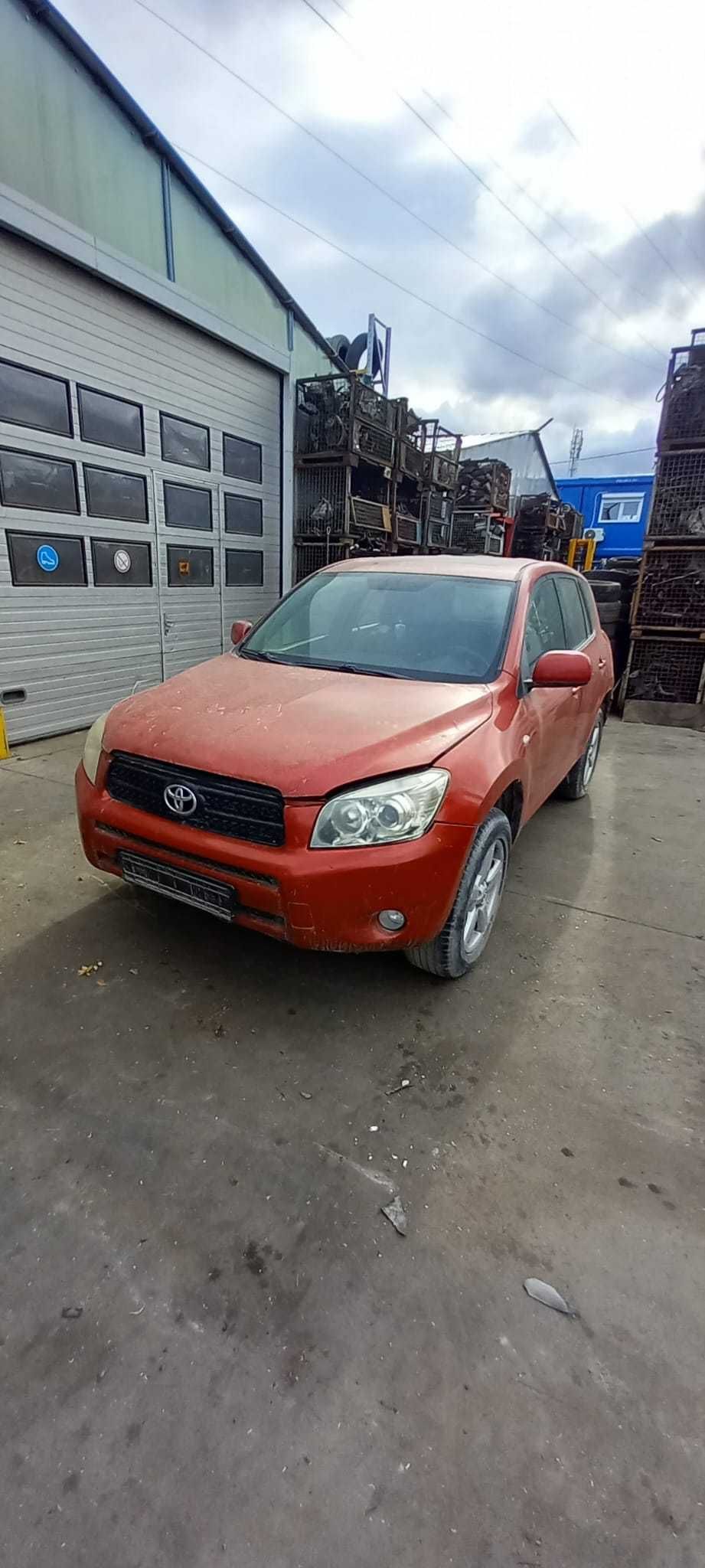 Toyota Rav4 an 2007 /2.2/ Dezmembrez/Dezmembram