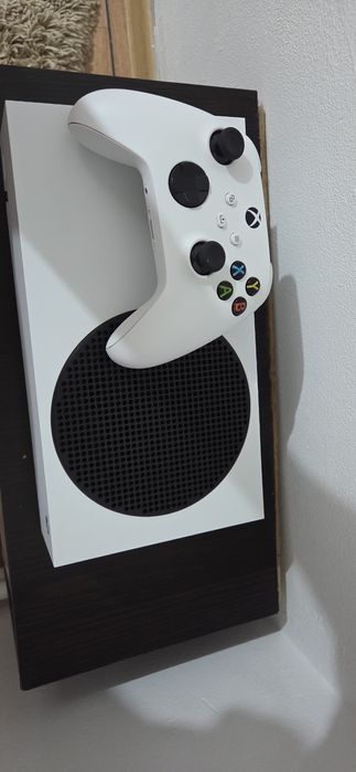 Vând xbox seria s ca nou  preț ușor negociabil