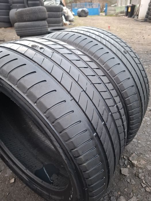 Vand 2 anvelope 305 40 20 brigestone bune de vara ca noi dot 2022