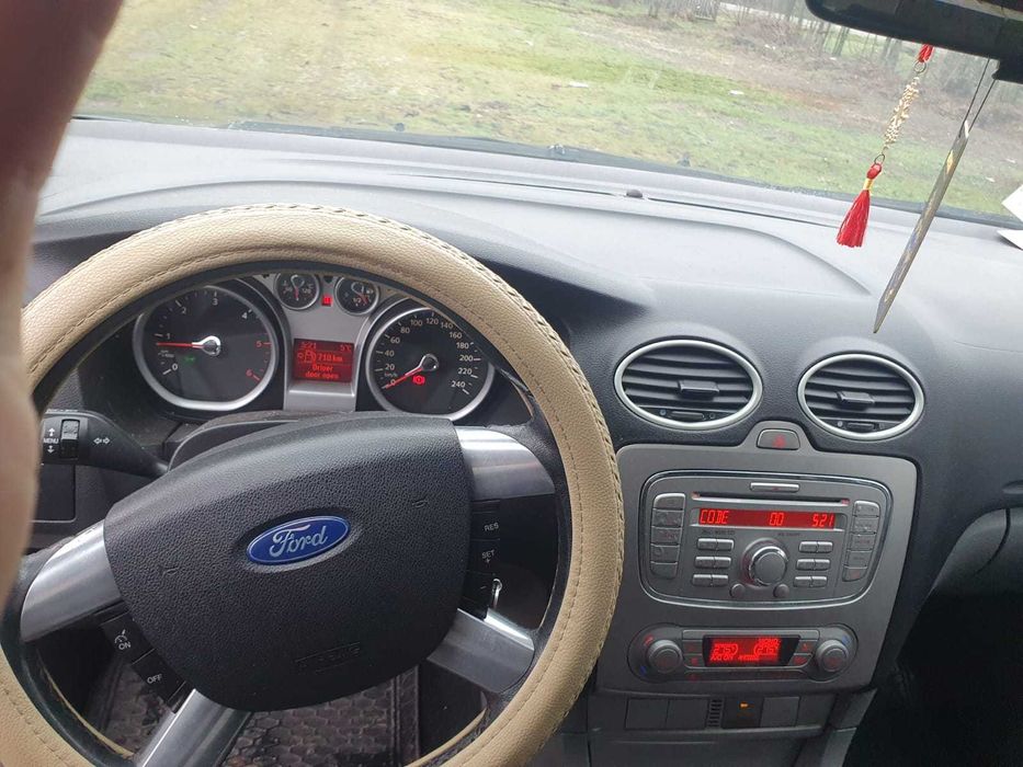 Vând Ford Focus 2008 Berlina