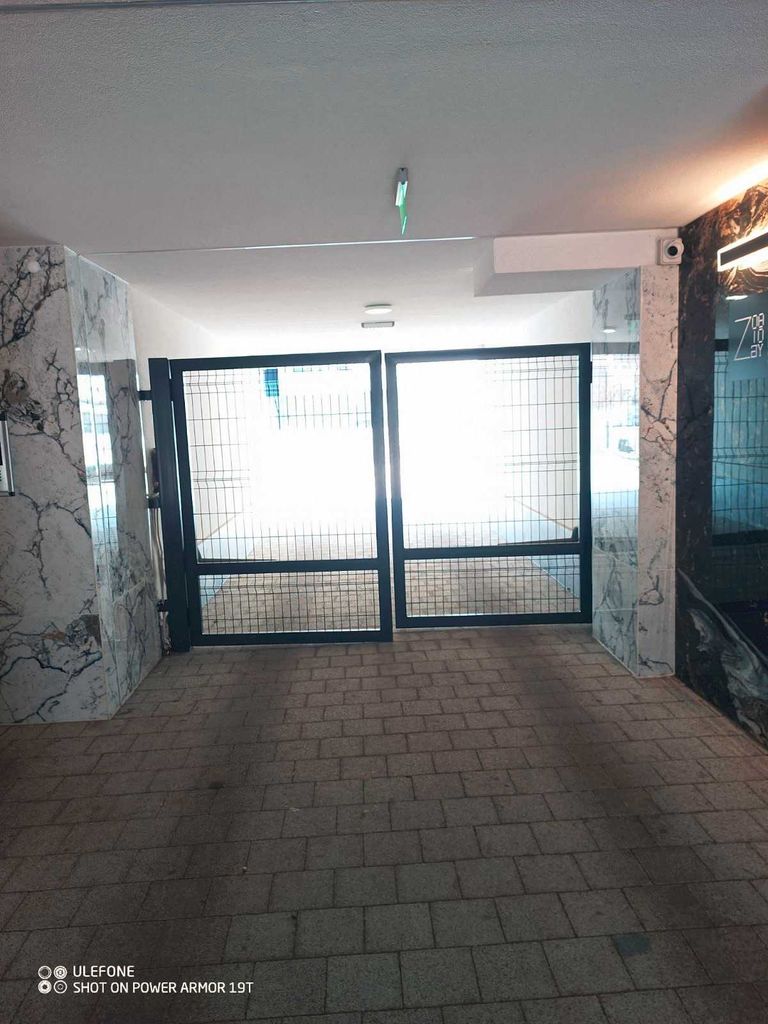Дава се под наем Гараж / Паркомясто в София, Зона Б-19 - 20 кв.м за 127.5 € - Снимка #4
