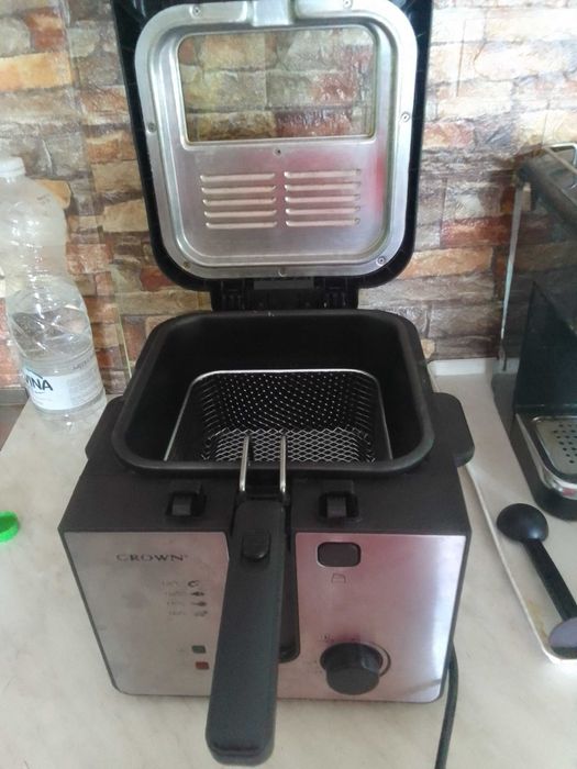 Фритюрник  Crown