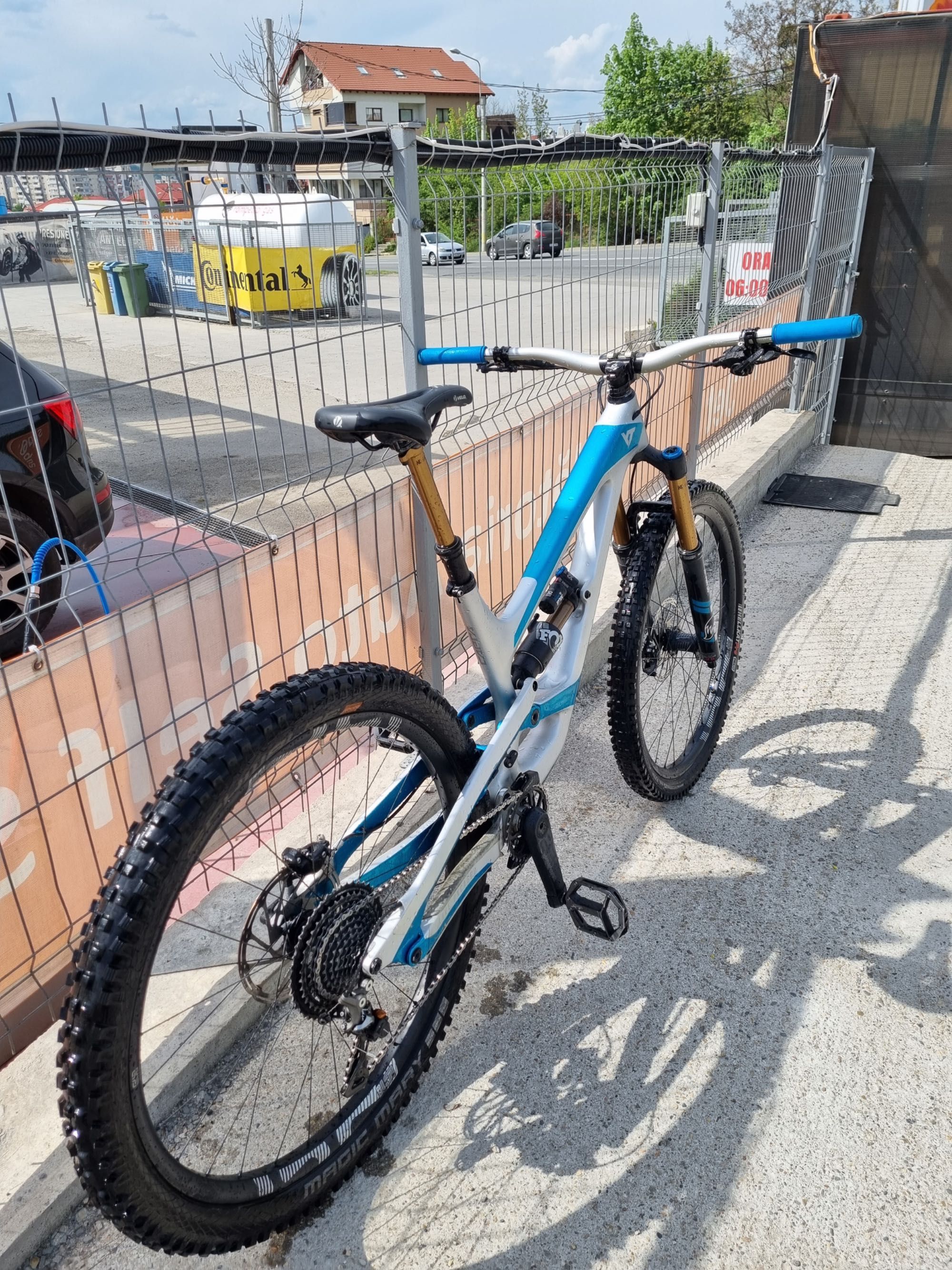 Bicicleta Enduro YT Capra 29 CF Pro Race L