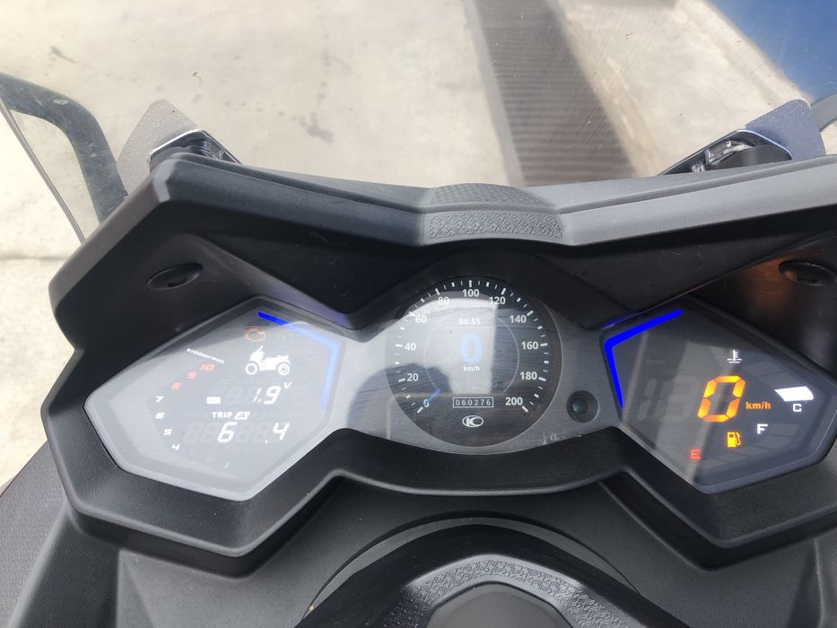 Kymco AK550 2022
