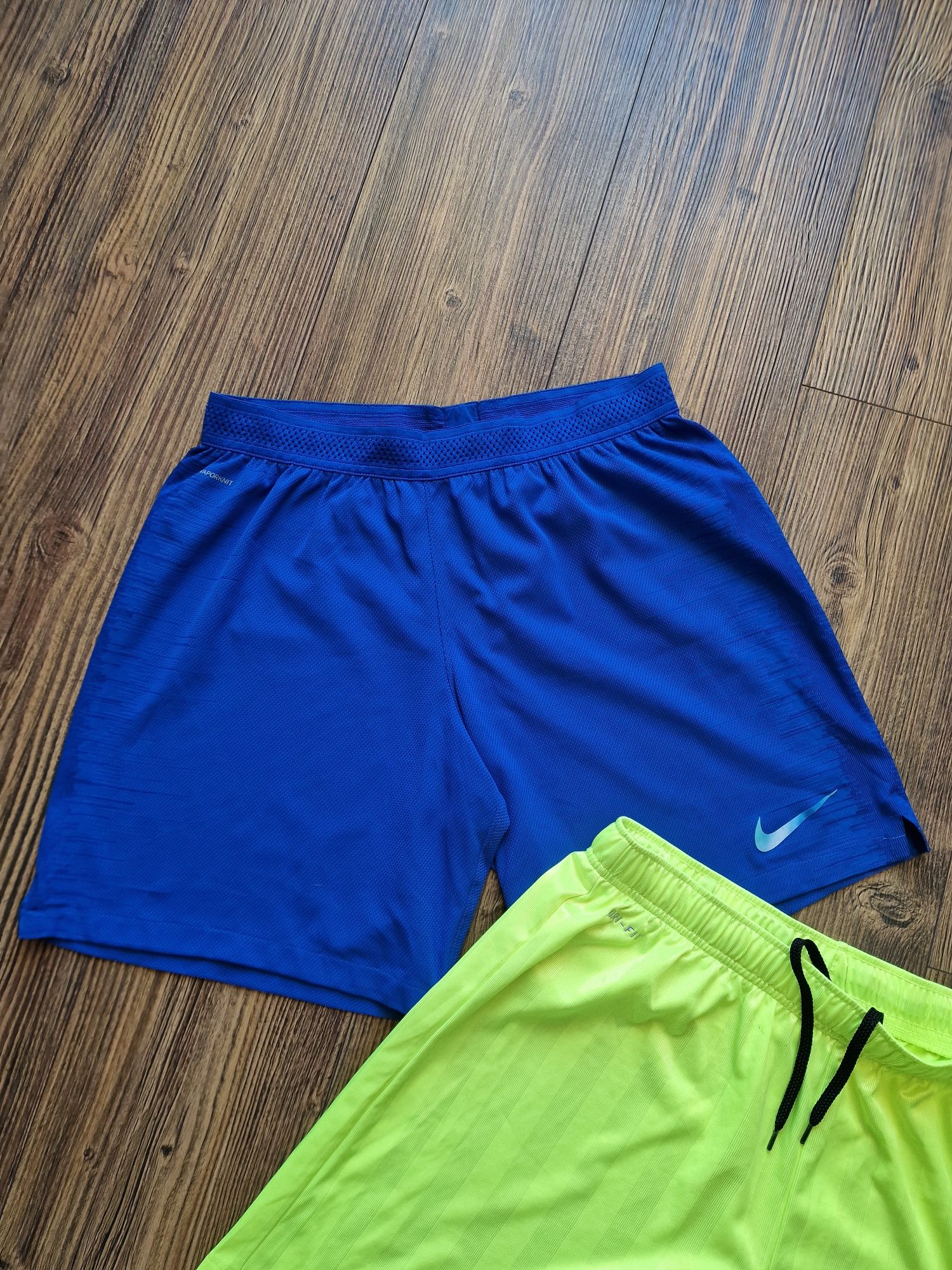 Страхотни мъжки къси шорти NIKE размер L