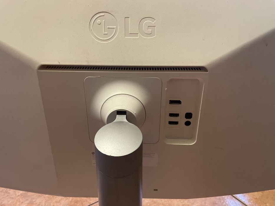 Monitor LG 27UL550 4K FreeSync Premium