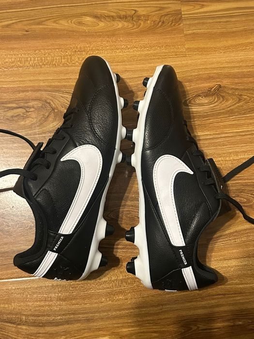 Ghete de fotbal nike