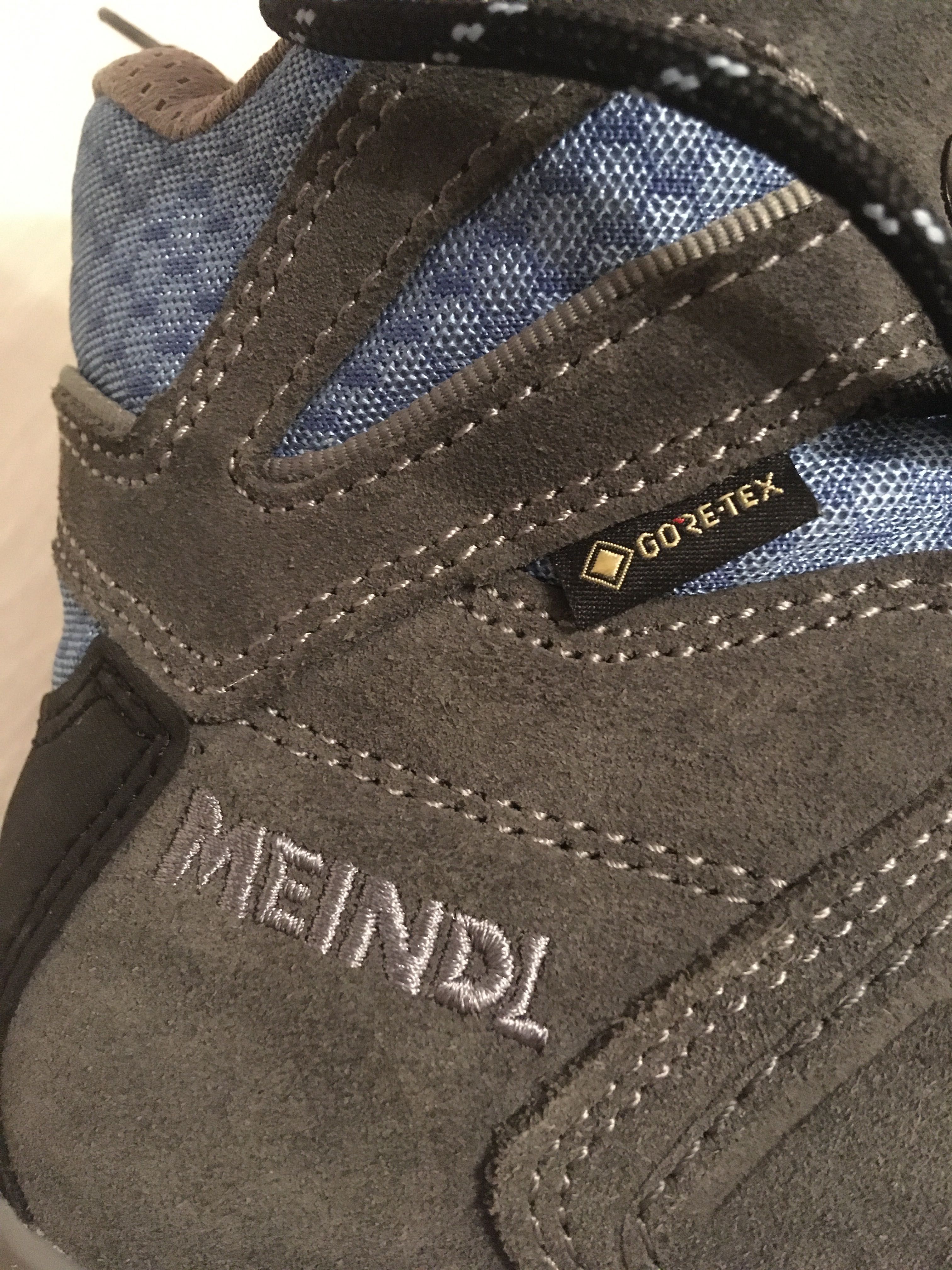 Vind Meindl Comfort fit mar.40. Cu gore-Tex.