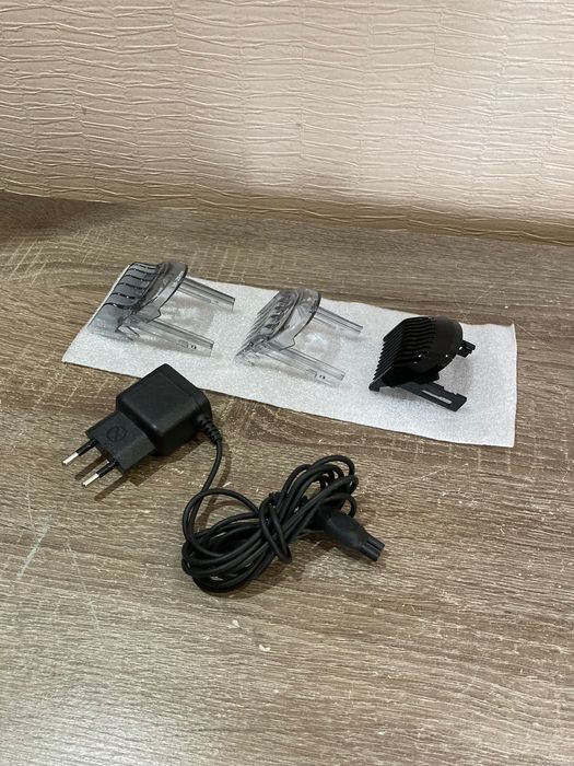 PHILIPS HC5612/15 Зарядно +3-бр номера за машинка