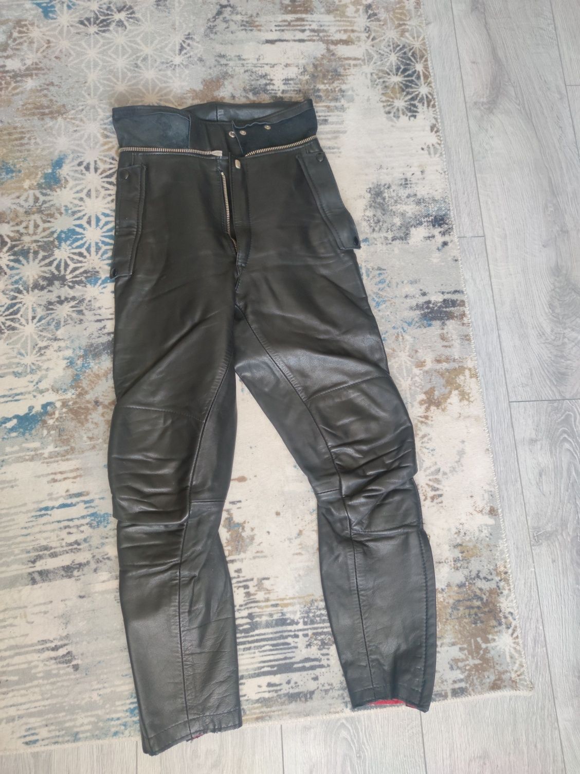 Costum moto dama