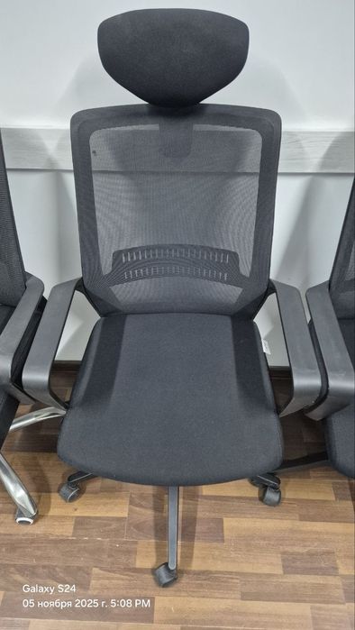 Офисные рабочие  кресла