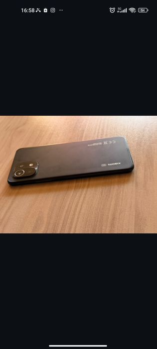 Продавам Xiaomi 11 Lite 5G
