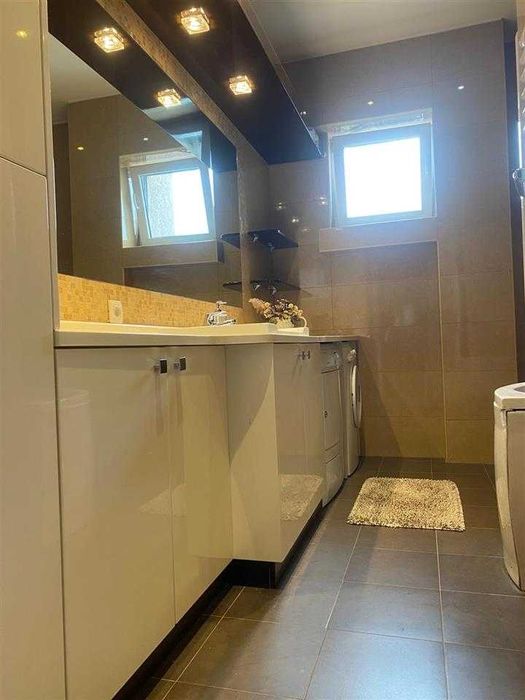 Дава се под наем Тристаен апартамент в Пловдив, Център - 92 кв.м за 453.9 € - Снимка #10