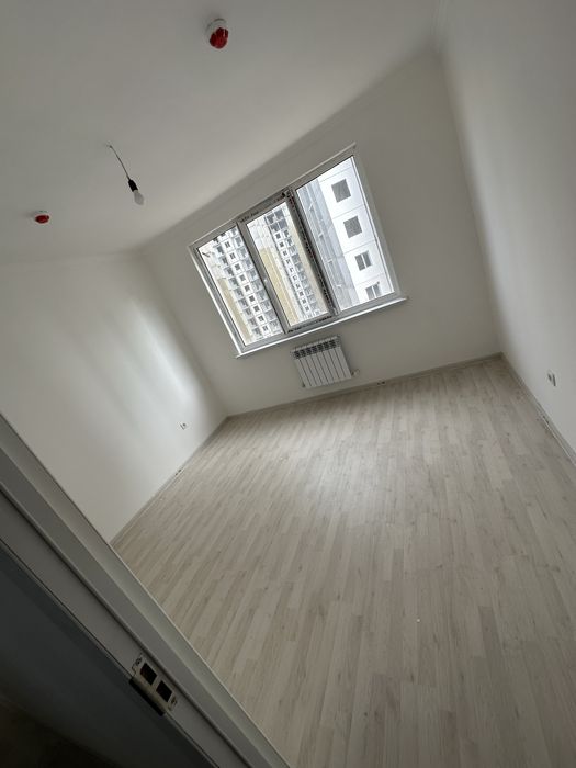 Srochno sotiladi Olmos Maxallasi 3 xona 72 kvadrat 55.000$