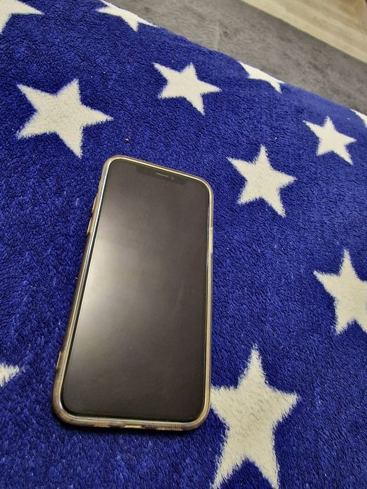 Vând iphone 11pro