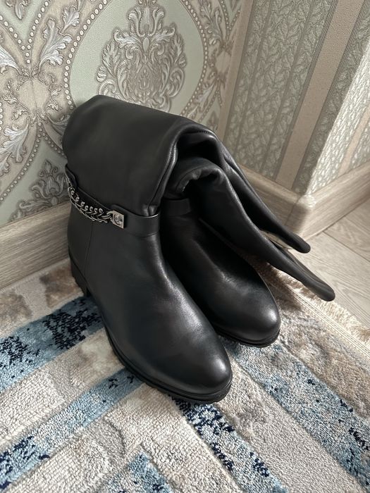 Зимние сапоги на замке