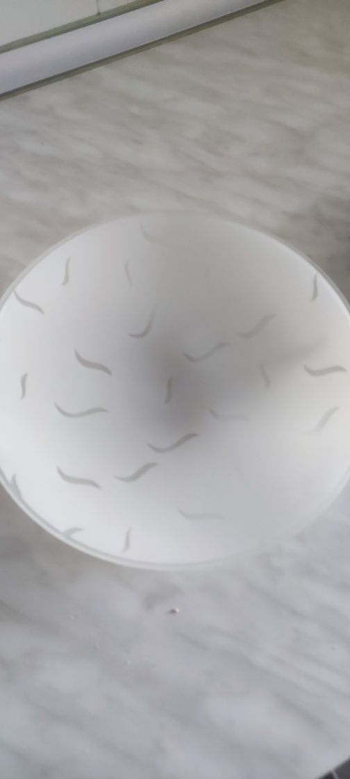 Plafoniere cu soclu de ceramica, capace de sticla, soclu E27