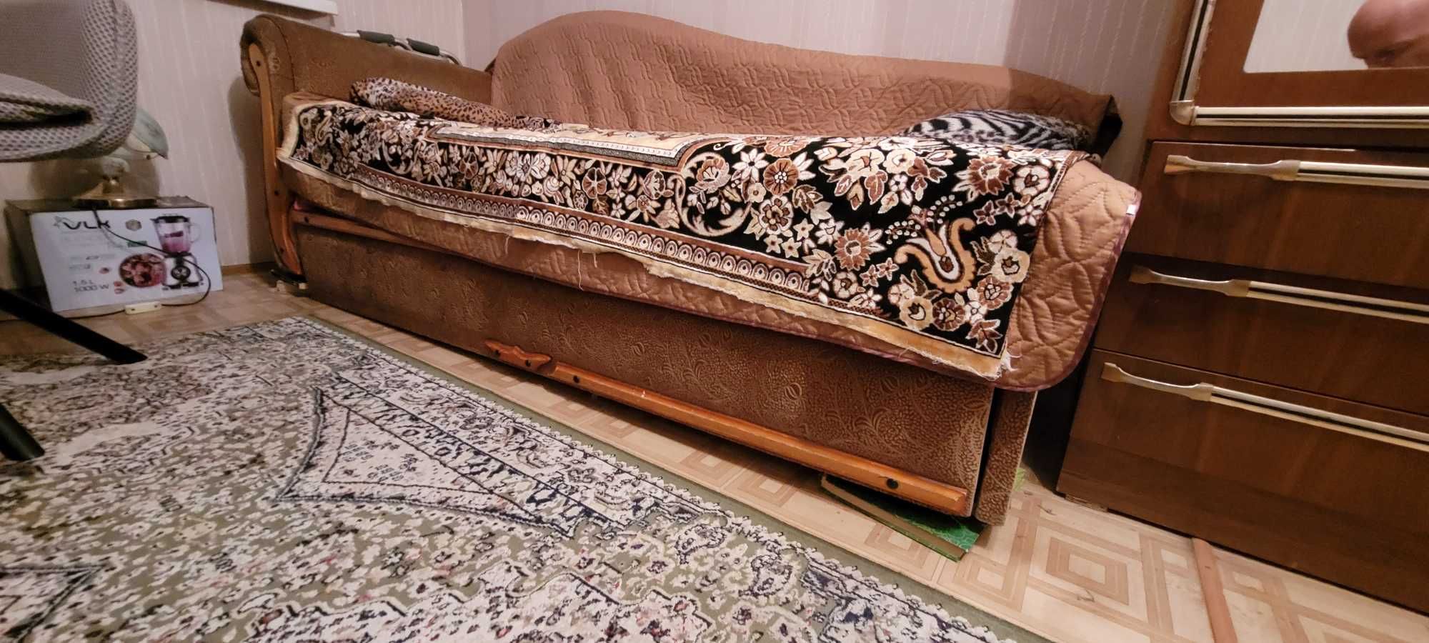 Диван с ящиком, раздвижной