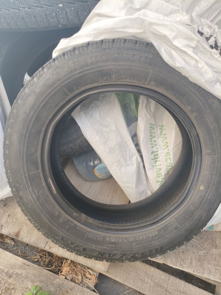 Зимние шины Bridgestone