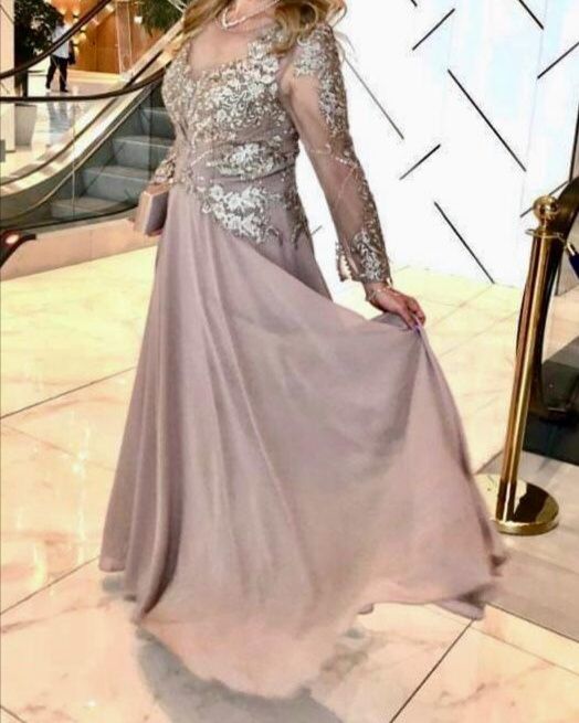 бална розова и сива рокля