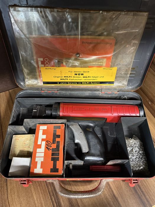 Пистолет за директен монтаж Hilti DX 300