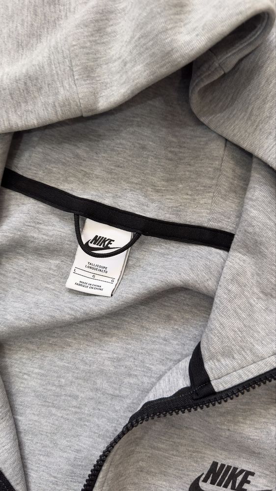 Nike tech fleece горнище