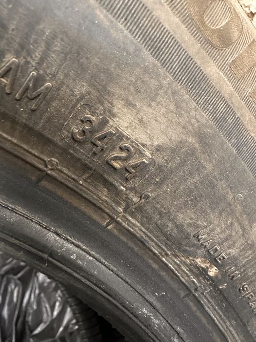 Vand 2 cauciucuri all seasons 225 65 17 an 3424