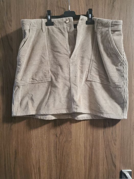 De vânzare fusta de dama