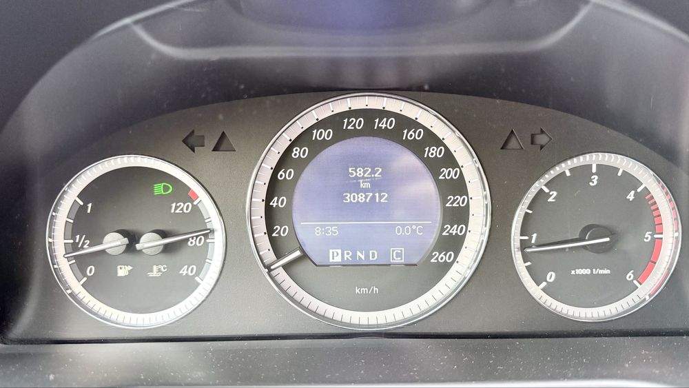 Mercedes c200 w204 an 2009 Automat