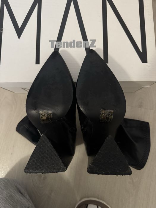 Остри боти с дебел ток