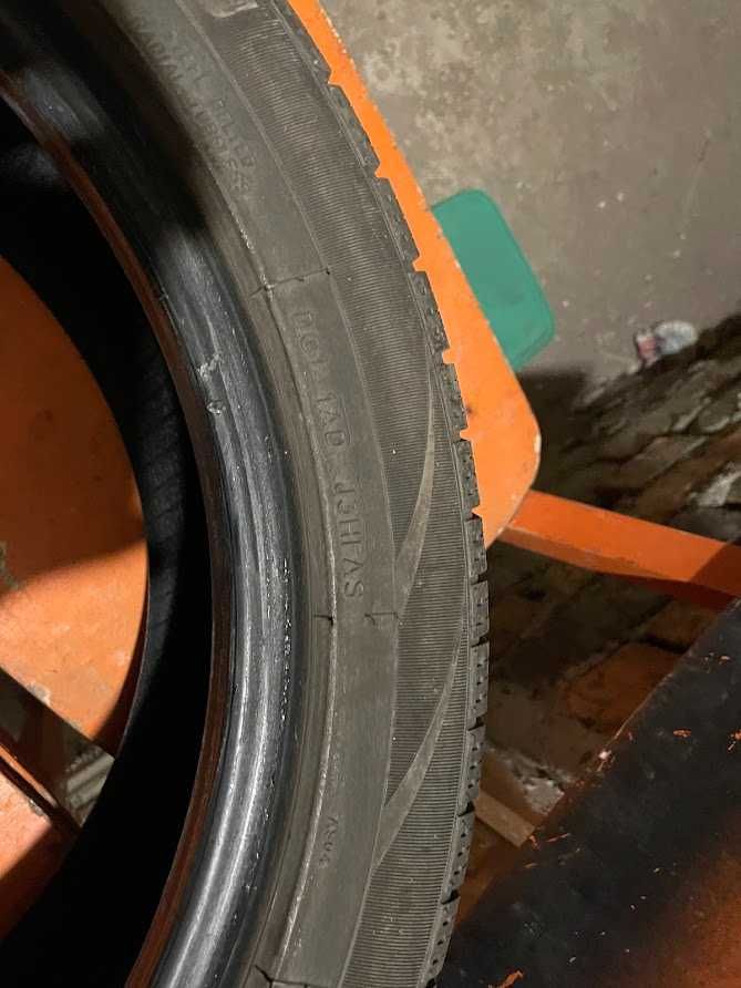 Всесезонни гуми в добро състояние 225/45R17