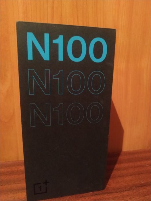 Коробка от телефона. Для хранения и отправки смартфона.