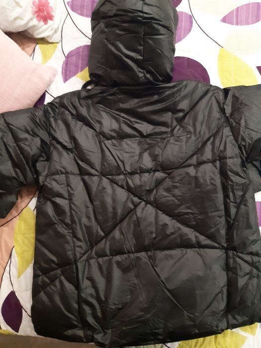 Дамско яке с качулка за 30лв