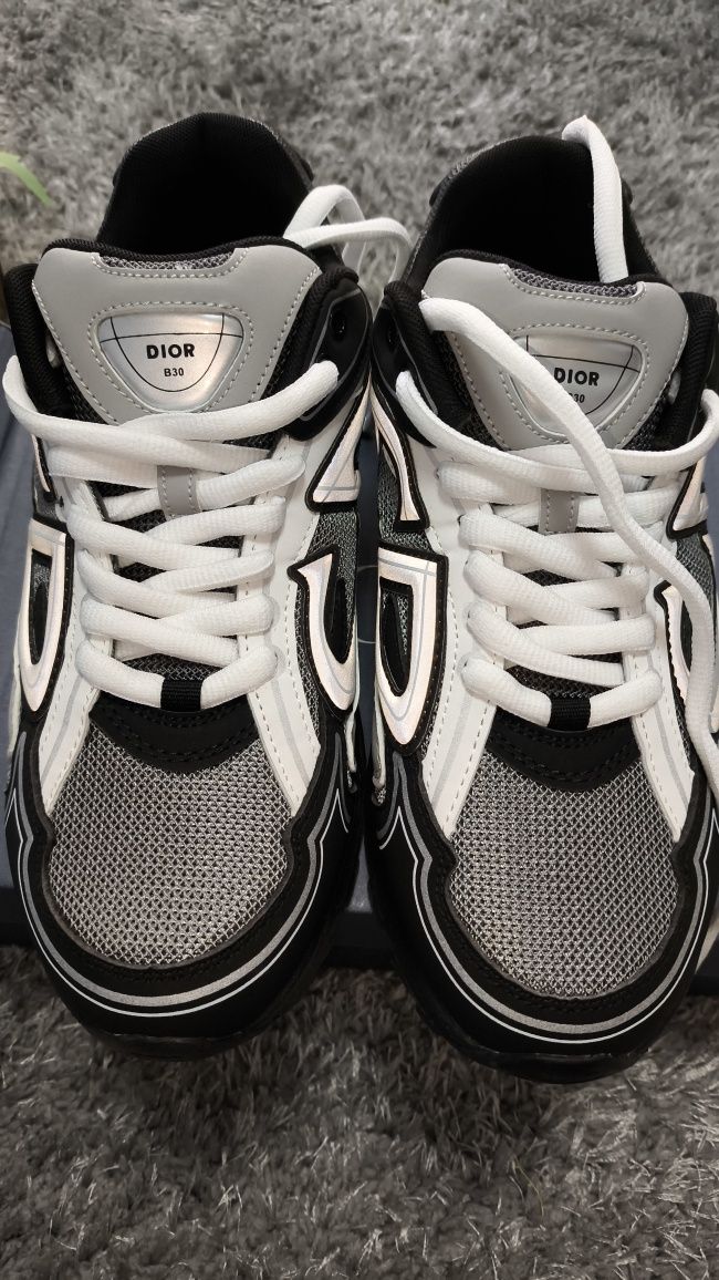Dior b30 reflective, nike tn